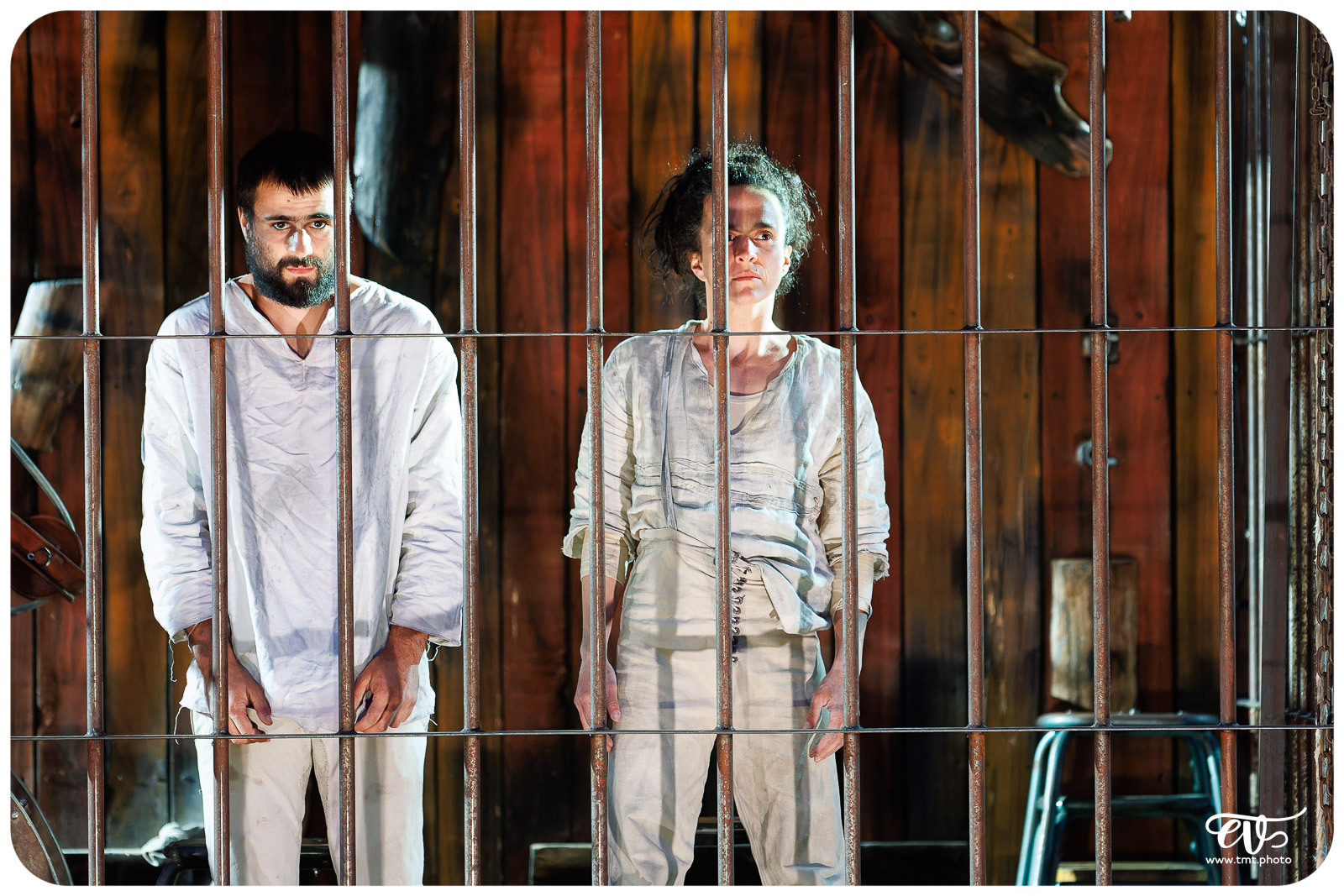 DE CHAIR ET D'ACIER (CIE 100 RACINES)